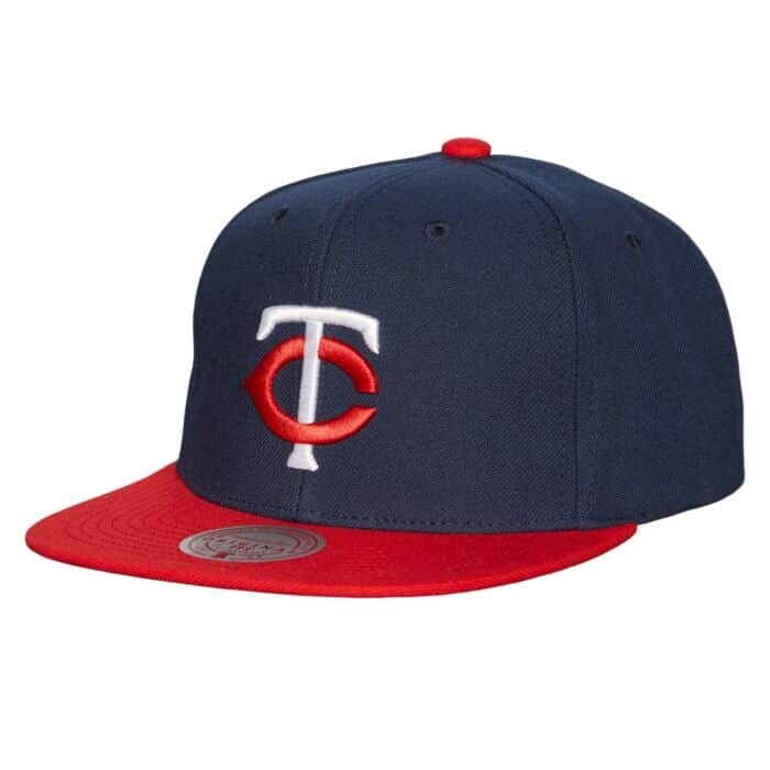 Minnesota Twins Men’s Navy Mitchell & Ness MLB Evergreen Pro Cooperstown Snapback Adjustable Hat