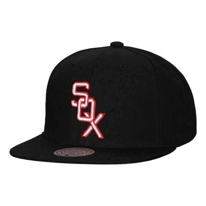 Chicago White Sox Men’s Black Mitchell & Ness MLB Evergreen Pro Cooperstown Snapback Adjustable Hat