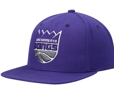Sacramento Kings Men’s Mitchell & Ness Core Basic Snapback Hat
