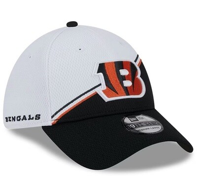 Cincinnati Bengals Men’s New Era Black/White 2023 Sideline 39THIRTY Flex Hat