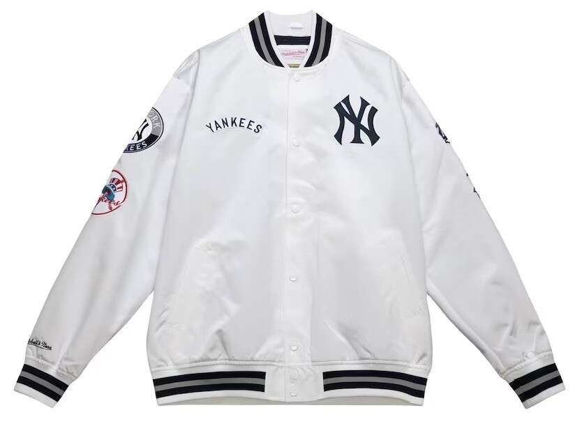 New York Yankees Men’s Mitchell & Ness White City Collection Satin Full-Snap Varsity Jacket