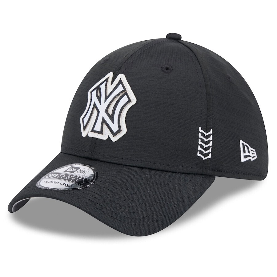 New York Yankees Men’s New Era Black 2024 Clubhouse 39THIRTY Flex Fit Hat