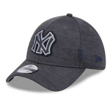 New York Yankees Men’s New Era Grey Heather 2024 Clubhouse 39THIRTY Flex Fit Hat