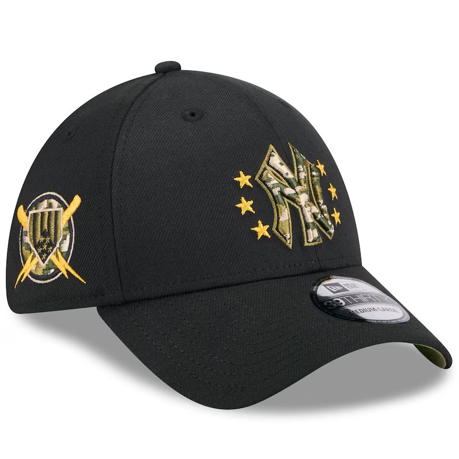 New York Yankees Men's Black 2024 Armed Forces Day New Era 39THIRTY Fitted Flex Hat