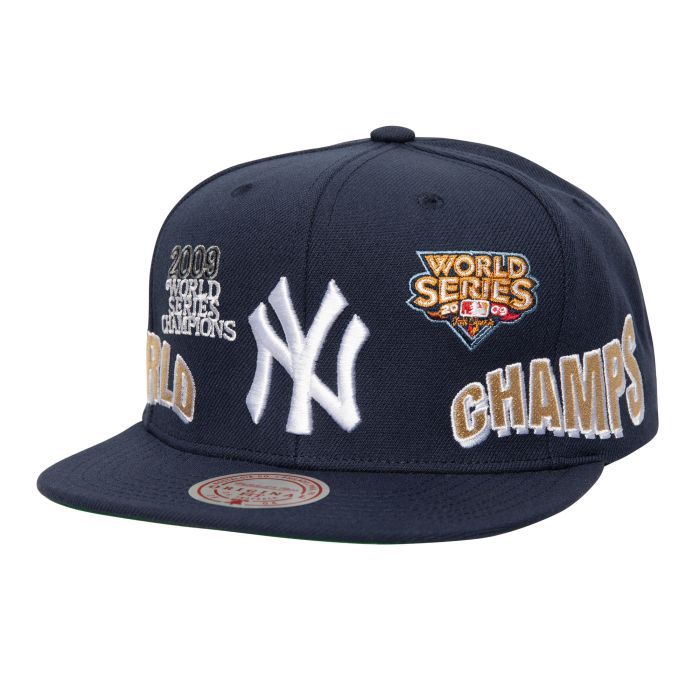 New York Yankees Men’s World Champs Mitchell & Ness Snapback Hat