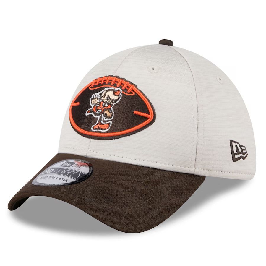 Cleveland Browns Men’s New Era Stone/Brown 2024 Sideline Historic 39THIRTY Flex Hat