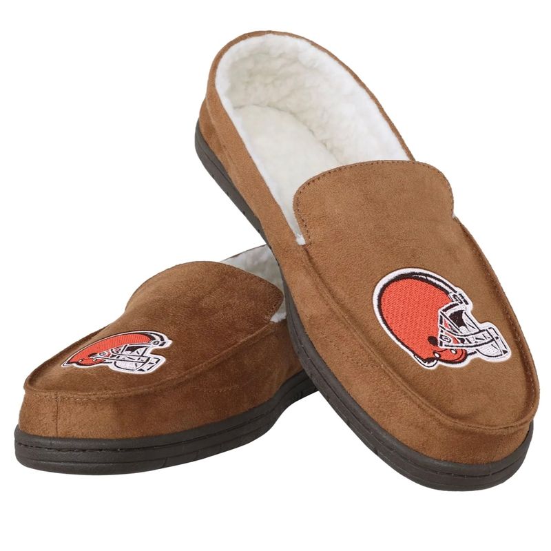 Cleveland Browns Men's FOCO NFL Football Team Logo Moccasin Slippers