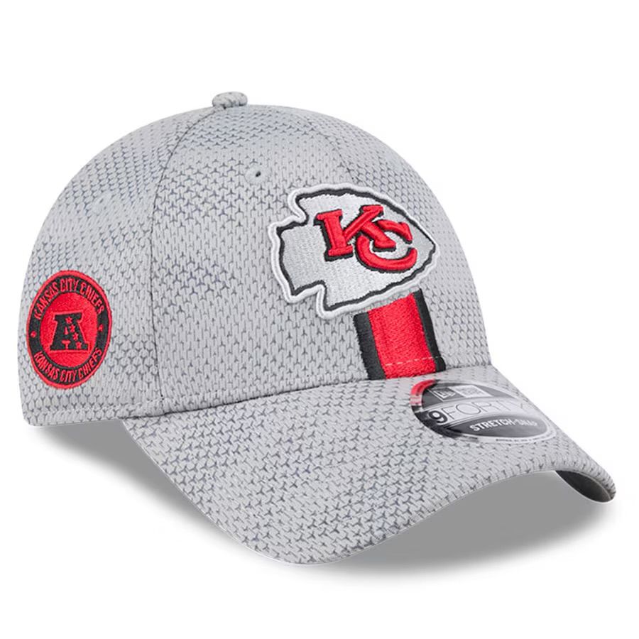Kansas City Chiefs Men's New Era Gray 2024 Sideline 9FORTY Stretch-Snap Hat