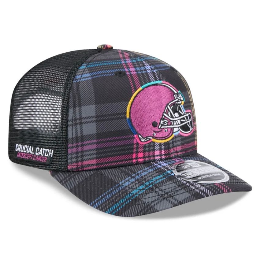 Cleveland Browns Men’s New Era Black 2024 NFL Crucial Catch Plaid 9SEVENTY Trucker Snapback Hat