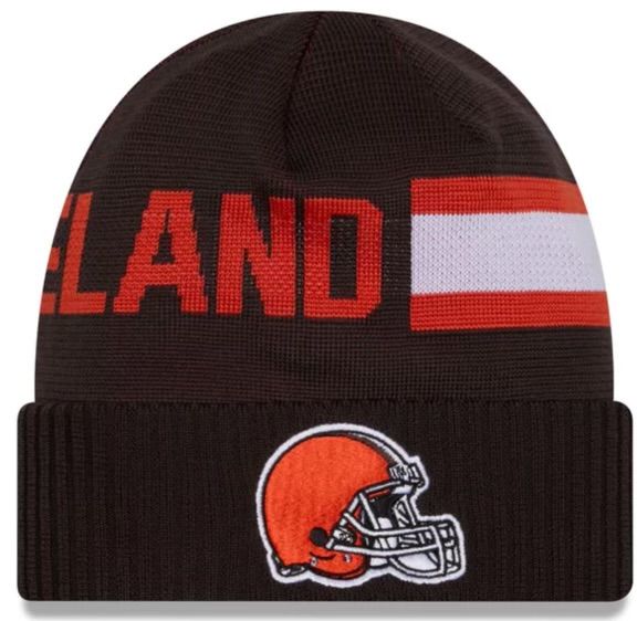 Cleveland Browns Men's Brown 2024 New Era Sideline Tech Cuffed Knit Hat