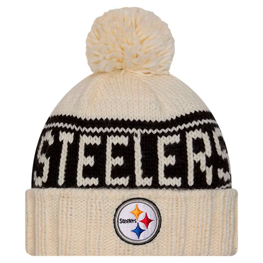 Pittsburgh Steelers Women’s White New Era 2024 Sideline Cuff Pom Knit Hat