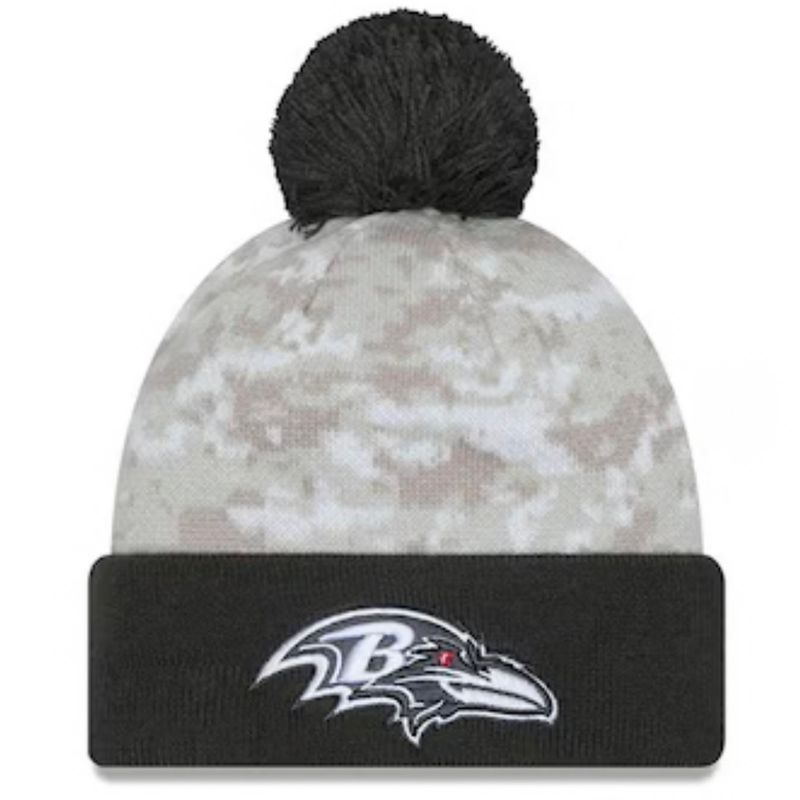 Baltimore Ravens Men’s 2024 NFL Salute to Service Cuffed Pom Knit Hat