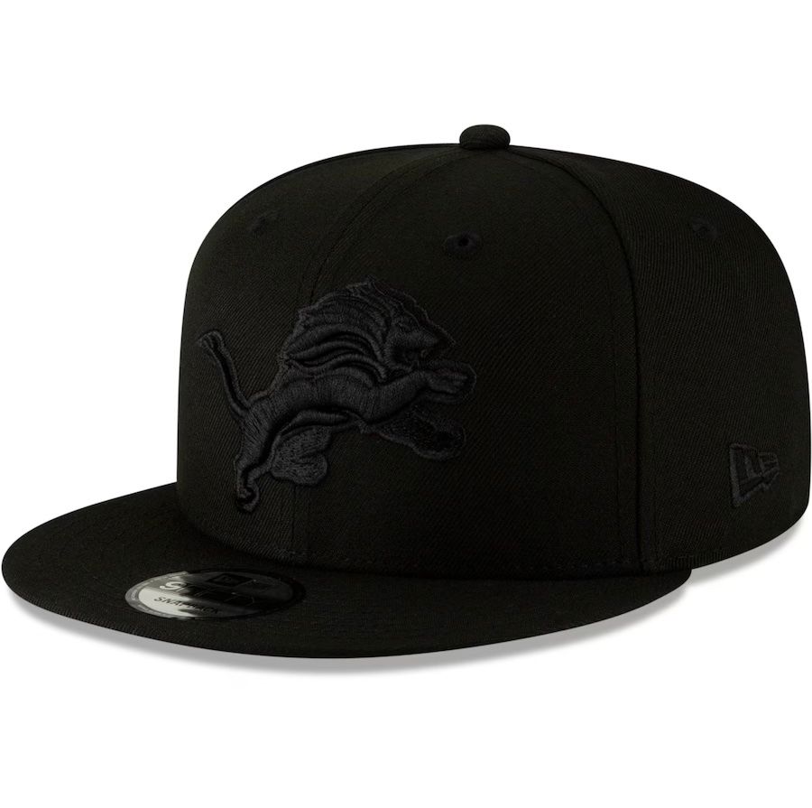 Detroit Lions Men's Black On Black New Era Basic Logo 9FIFTY SnapBack Hat