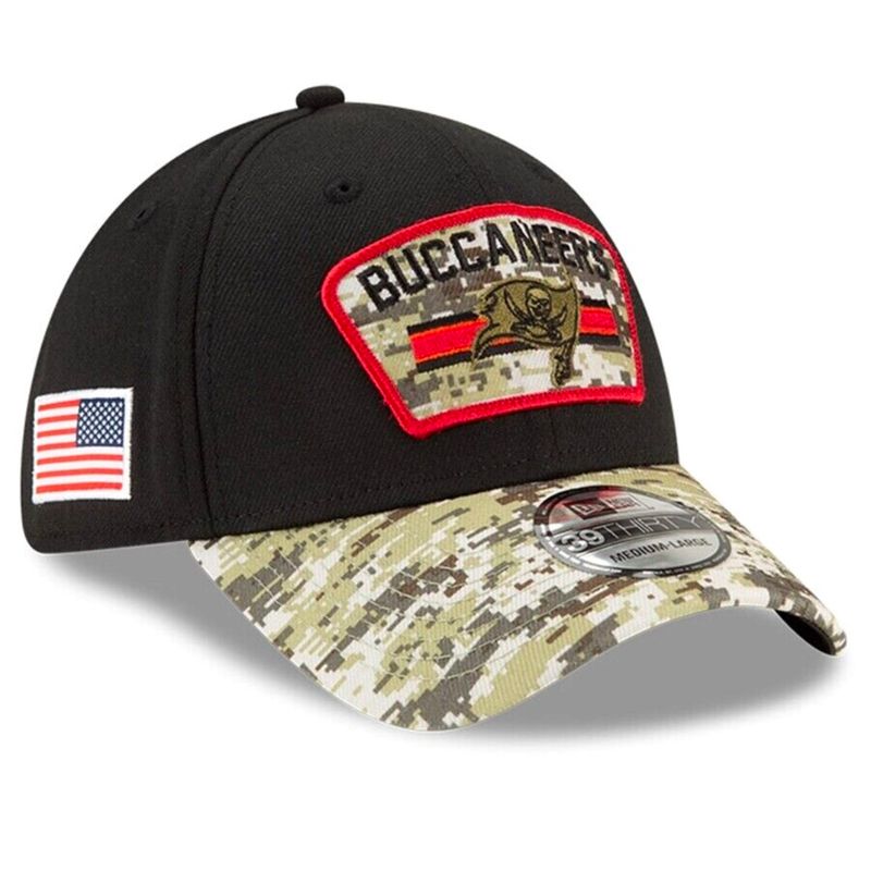 Tampa Bay Buccaneers Men's New Era 39Thirty NFL Salute to Service Sideline Flex Fit Hat