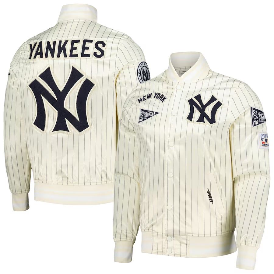 New York Yankees Men’s White Pinstripe Pro Standard Satin Full-Snap Luxury Jacket