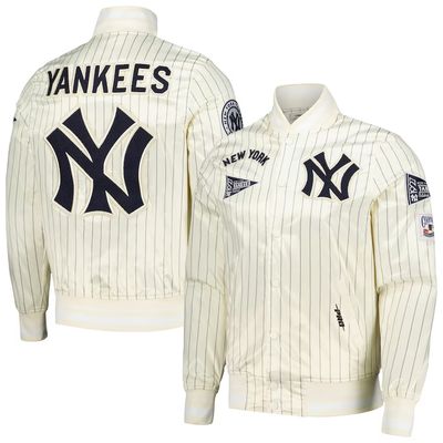 New York Yankees Men’s White Pinstripe Pro Standard Satin Full-Snap Luxury Jacket New York Yankees Men’s White Pinstripe Pro Standard Satin Full-Snap Luxury Jacket
