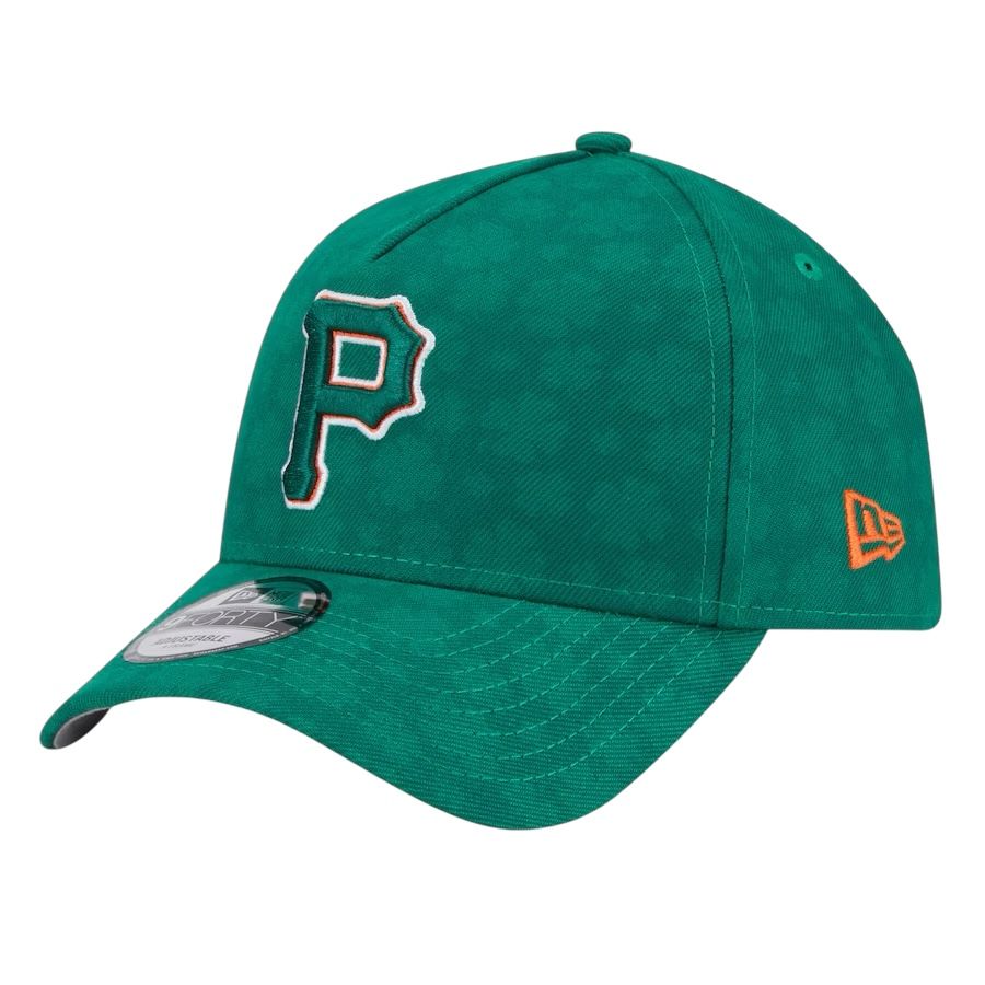 Pittsburgh Pirates Men’s Green 2025 New Era 9Forty St. Patrick's Day Adjustable Hat
