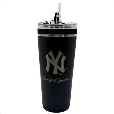 New York Yankees 26oz 4D Stainless Steel Ice Shaker Bottle