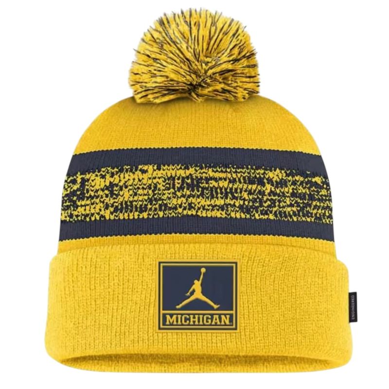 Michigan Wolverines Men's Cuffed Pom Knit Hat Michigan Wolverines Men's Cuffed Pom Knit Hat