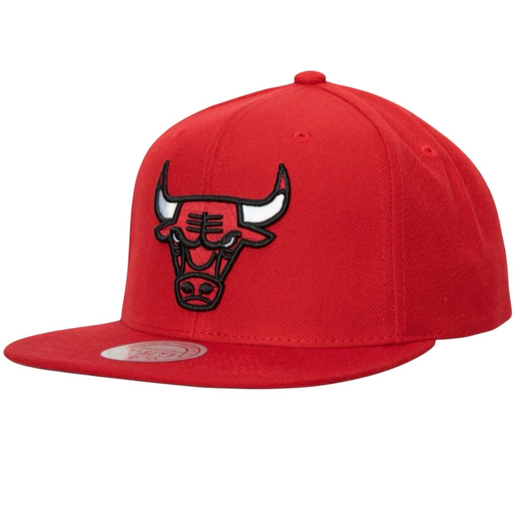 Chicago Bulls Red Men’s Mitchell & Ness NBA Core Snapback Hat