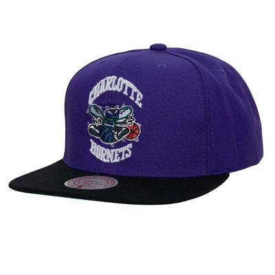 Charlotte Hornets Men’s Mitchell & Ness Core Basic Snapback Hat