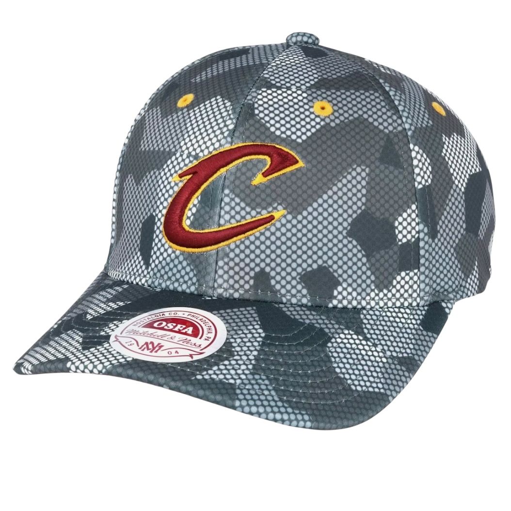 Cleveland Cavaliers Men’s Carbon Camo Mitchell & Ness Flex Fit Hat