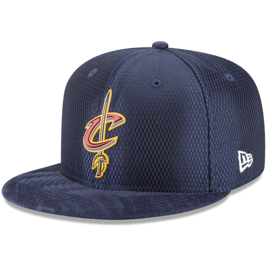Cleveland Cavaliers Men’s Navy On Court New Era 9Fifty Snapback Hat