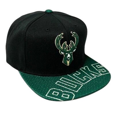 Milwaukee Bucks Men’s Mitchell & Ness Snapback Hat