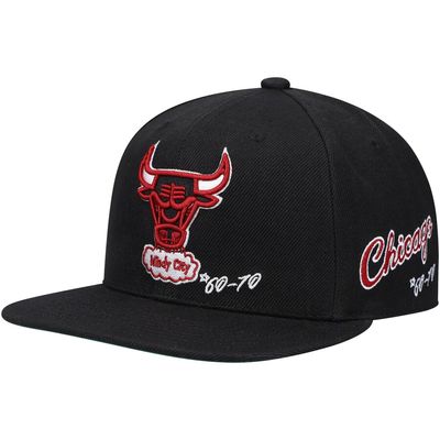 Chicago Bulls Men’s Mitchell & Ness Black Hardwood Classics Timeline Fitted Hat