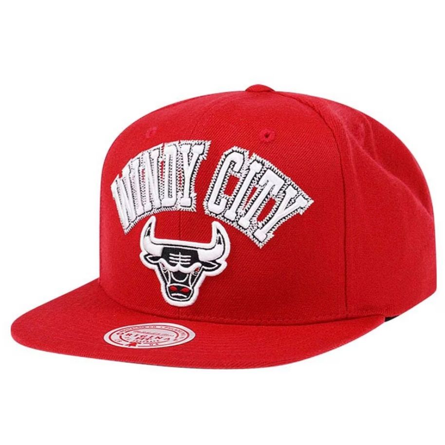 Chicago Bulls Windy City Men’s Mitchell & Ness NBA Zig Zag Snapback Hat