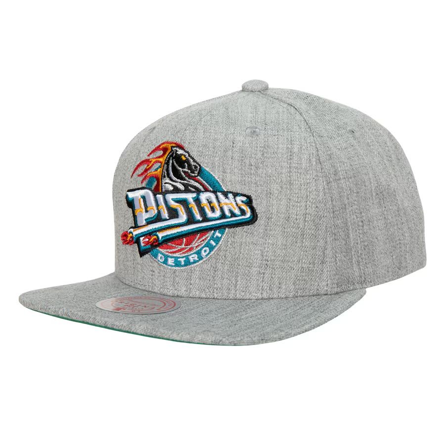 Detroit Pistons Men’s Heather Grey 2.0 Mitchell & Ness Team Snapback Hat