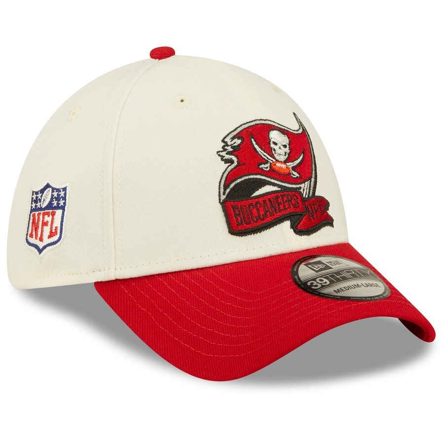 Tampa Bay Buccaneers Men’s Cream New Era 39Thirty  Sideline Official Coach Flex Fit Hat