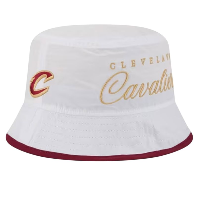 Cleveland Cavaliers Men’s White New Era 2025 NBA Draft Nylon Bucket Hat