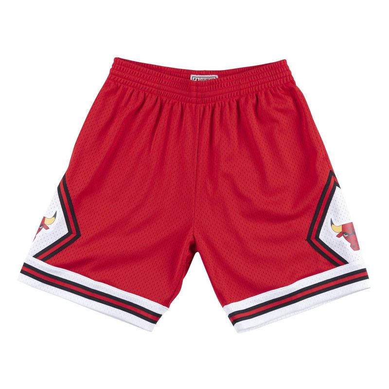 Chicago Bulls 75-76 Men's Red Mitchell & Ness Swingman Shorts