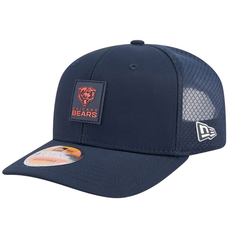 Chicago Bears Men's Navy New Era 2025 Sideline 9SEVENTY Trucker Adjustable Hat