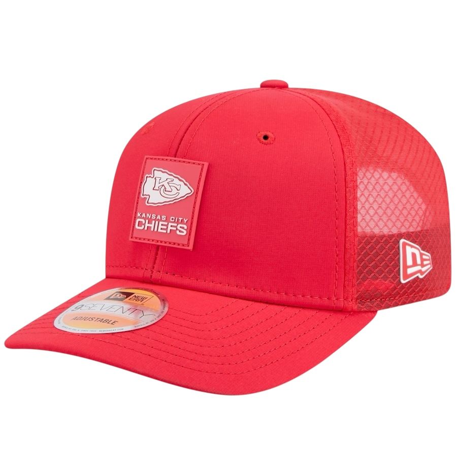 Kansas City Chiefs Men's Red New Era 2025 Sideline 9SEVENTY Trucker Adjustable Hat