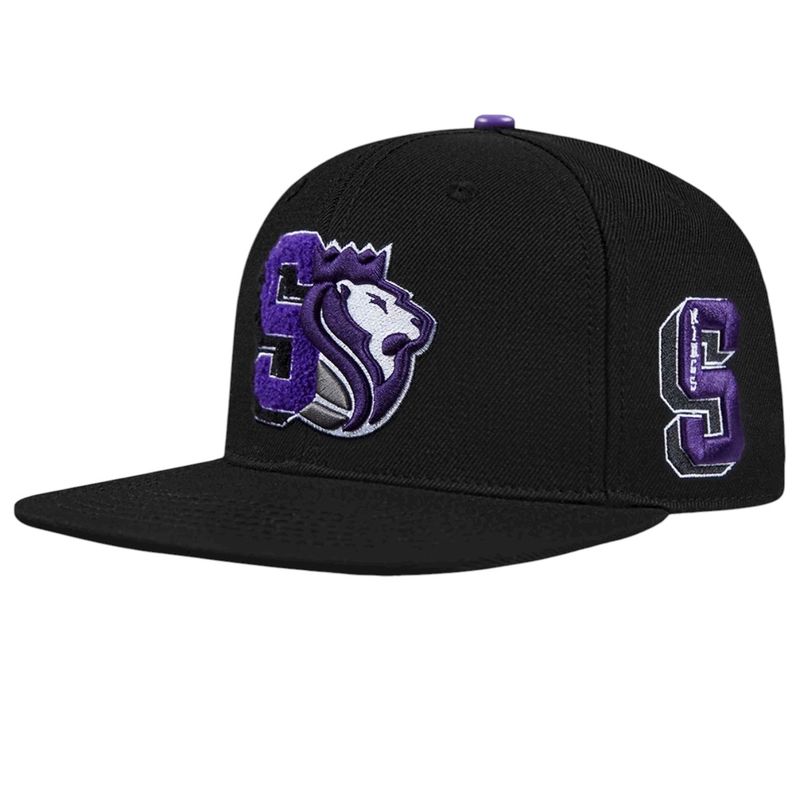 Sacramento Kings Men’s Black Pro Standard Snapback Hat