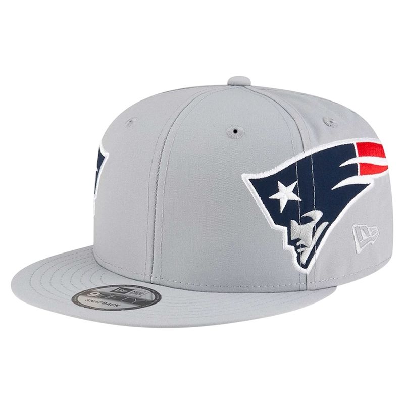 New England Patriots Men's New Era Gray Helmet 9FIFTY Snapback Hat