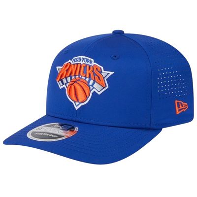 New York Knicks Men's Blue New Era Adventure Perform 9SEVENTY Adjustable Hat