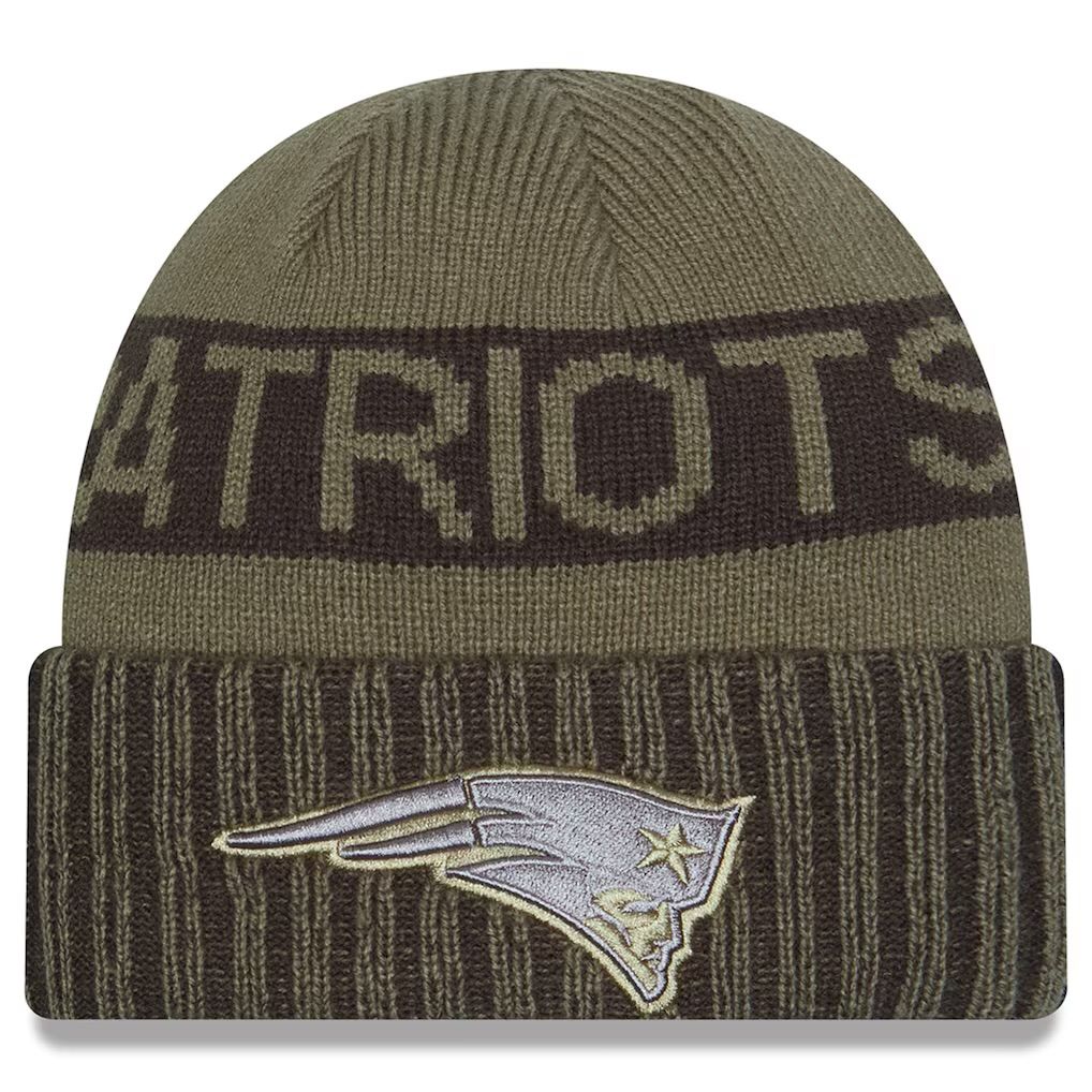 New England Patriots Men's Dark Green New Era 2025 Salute to Service Cuffed Knit Hat