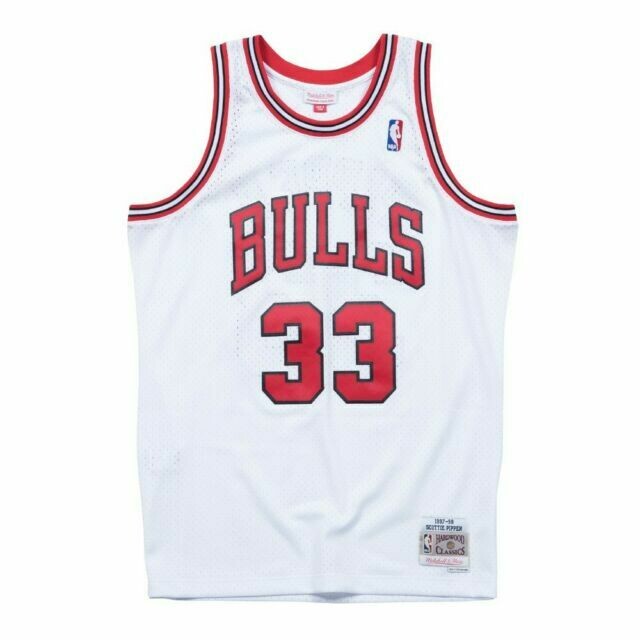 Chicago Bulls Scottie Pippen 1997-98 Men's White Mitchell & Ness Swingman Jersey