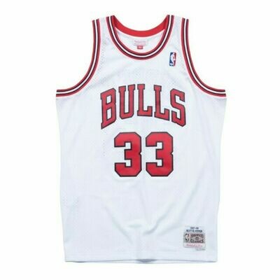 Chicago Bulls Scottie Pippen 1997-98 Men's White Mitchell & Ness Swingman Jersey