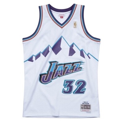 Utah Jazz Karl Malone 1996-97 Men's White Mitchell & Ness Swingman Jersey
