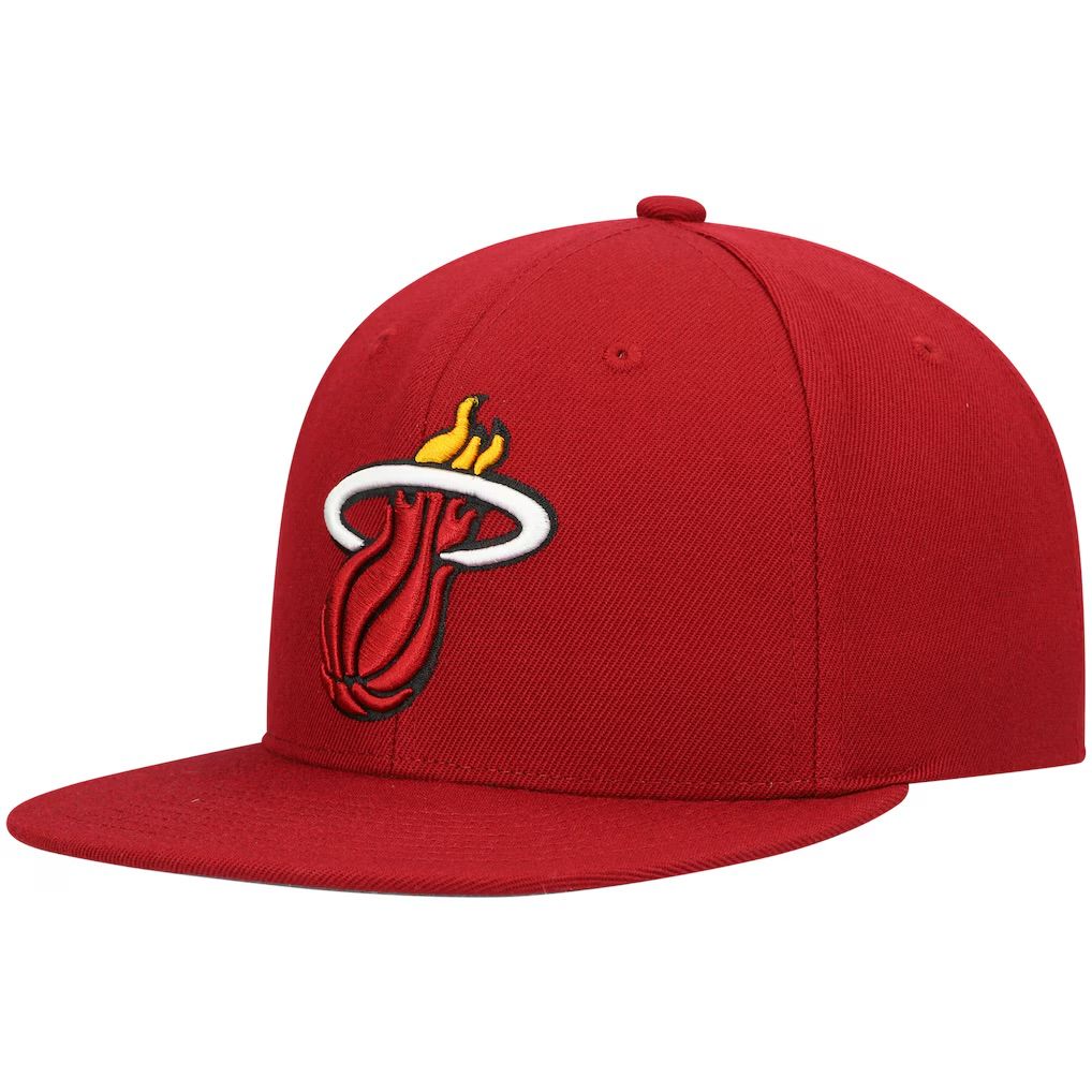 Miami Heat Men’s Mitchell & Ness NBA Team Ground 2.0 Snapback Hat