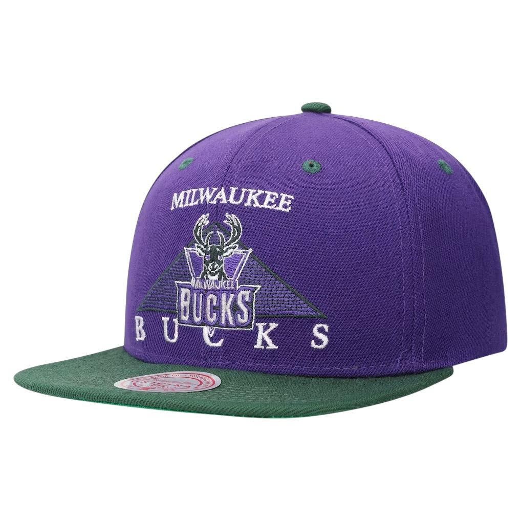 Milwaukee Bucks Men’s Mitchell & Ness NBA Monument Snapback Hat