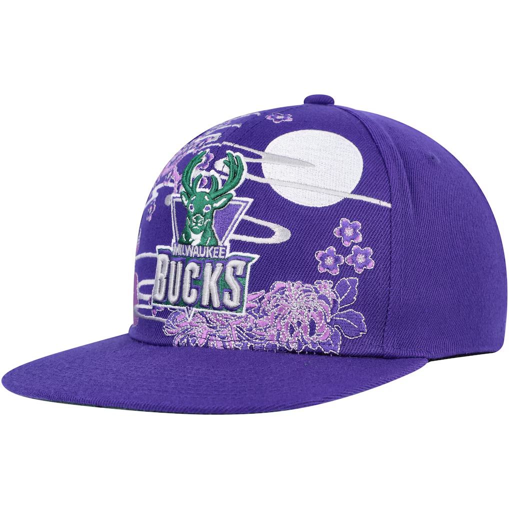 Milwaukee Bucks Men’s Asian Heritage Mitchell & Ness Snapback Hat