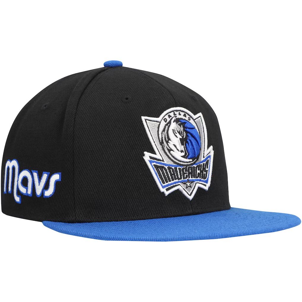 Dallas Mavericks Men’s Mitchell & Ness NBA Side Core 2.0 Snapback Hat
