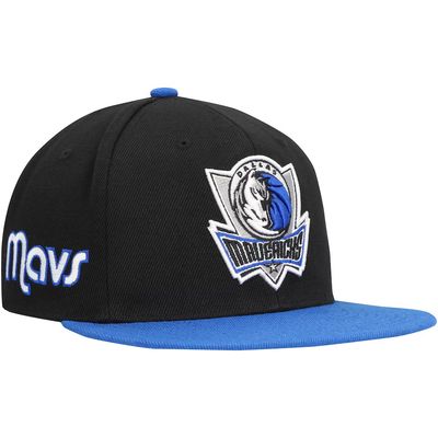 Dallas Mavericks Men’s Mitchell & Ness NBA Side Core 2.0 Snapback Hat