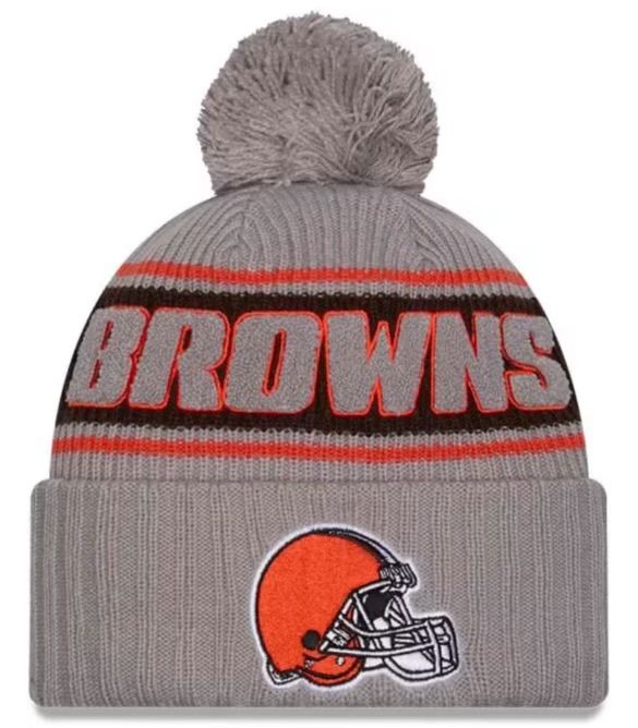 Cleveland Browns Men’s Gray New Era Sideline Cuffed Pom Knit Hat