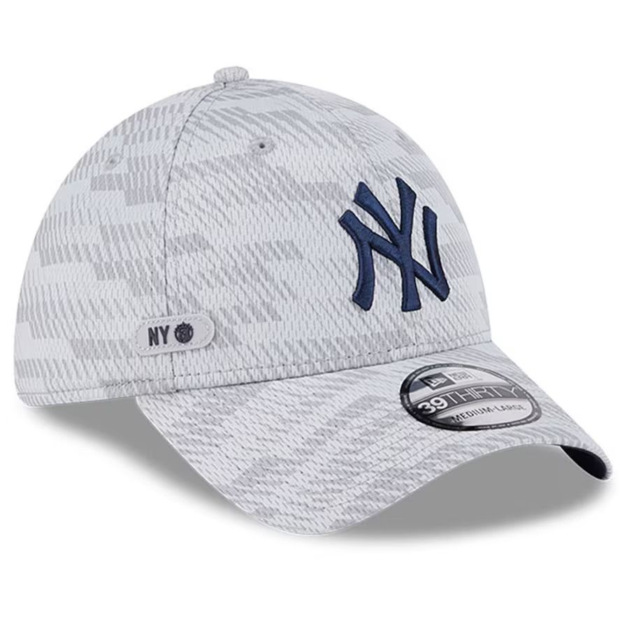 New York Yankees Men's Gray New Era MLB Clubhouse 39THIRTY Flex Hat